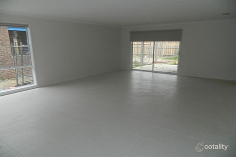 Property photo of 15 Rosina Drive Officer VIC 3809