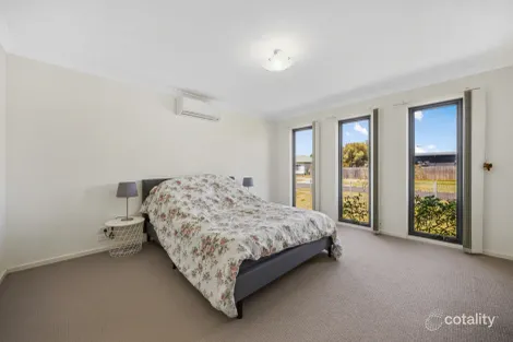 Property photo of 9 Centre Road Seaspray VIC 3851