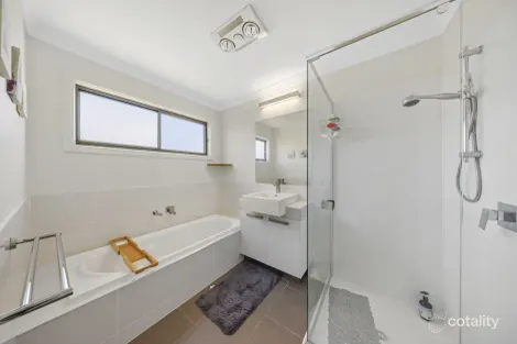 Property photo of 9 Centre Road Seaspray VIC 3851