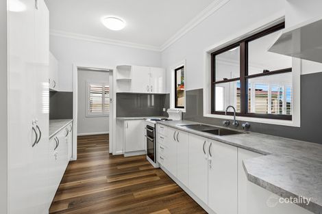 Property photo of 38 Noble Parade Lake Heights NSW 2502