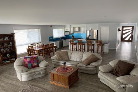 Property photo of 72 Molloy Drive Orange NSW 2800