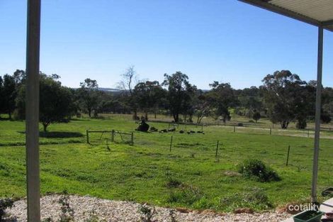 Property photo of 27 Bridgeman Road Bakers Hill WA 6562