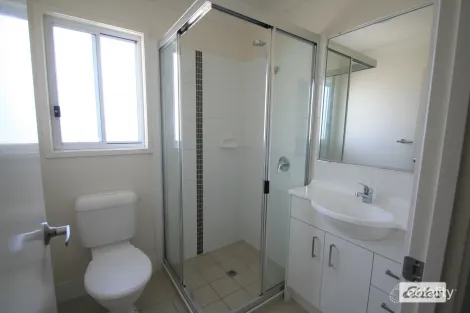Property photo of 30/6 Sullivan Street Emerald QLD 4720