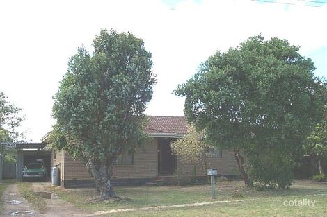 10 Turner St, Orana, WA 6330