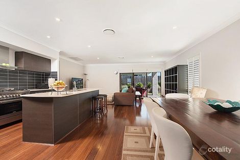 11 Riflebird Pl, Mountain Creek, QLD 4557