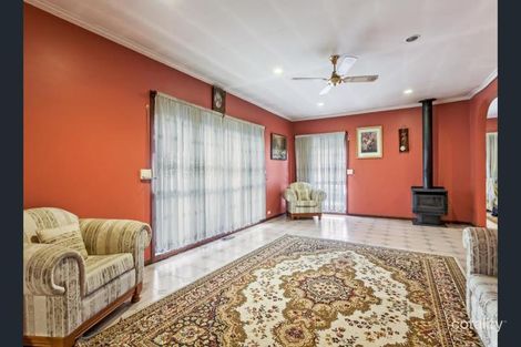 Property photo of 14 Lane Crescent Reservoir VIC 3073