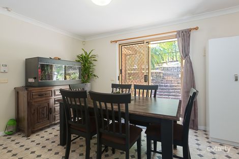 Property photo of 4 Columbia Close Woodrising NSW 2284