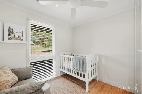 Property photo of 32 Easton Road Happy Valley SA 5159