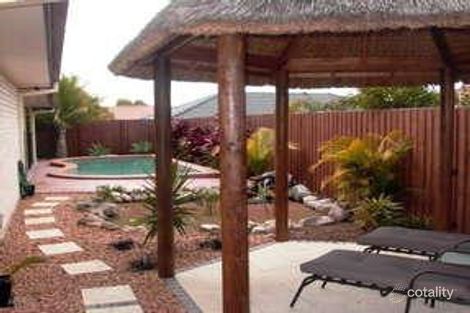 9 Makemo St, Pacific Pines, QLD 4211