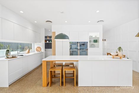 Property photo of 22 Kemp Close Springfield NSW 2250