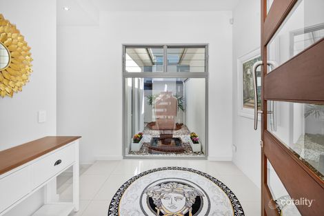 Property photo of 6078 Lugano Drive Hope Island QLD 4212