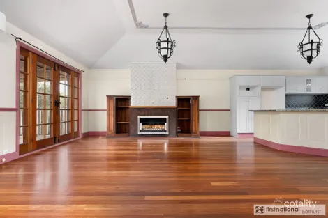 Property photo of 262 Peel Street Bathurst NSW 2795