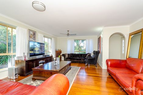 Property photo of 13 Myrtle Court Kin Kora QLD 4680