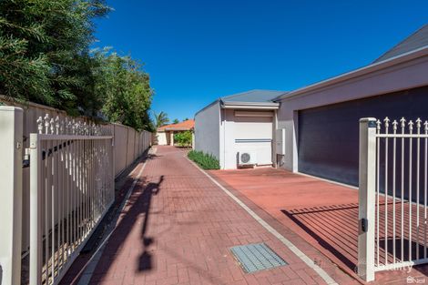 Property photo of 2/187 Cammillo Road Kelmscott WA 6111