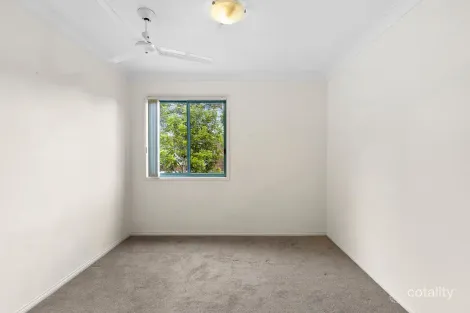 Property photo of 4/87-91 Heeb Street Ashmore QLD 4214