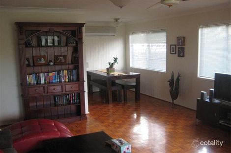 Property photo of 12 Beeka Street Labrador QLD 4215