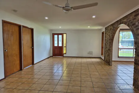 Property photo of 14 Schapers Road Glenella QLD 4740