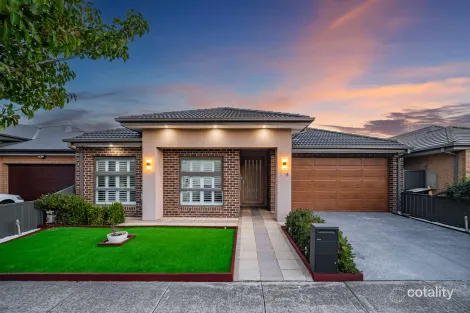 Property photo of 18 Prosperity Way Roxburgh Park VIC 3064