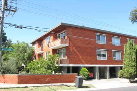 Property photo of 2/41 Narong Road Caulfield North VIC 3161