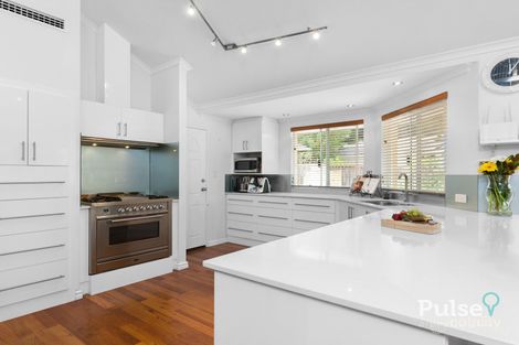 Property photo of 7 Maplin Place Rossmoyne WA 6148