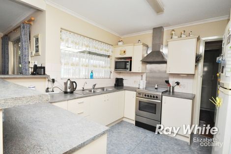 Property photo of 2 Miriam Road Parafield Gardens SA 5107