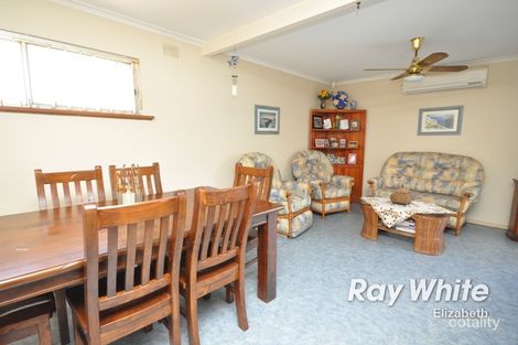 Property photo of 2 Miriam Road Parafield Gardens SA 5107