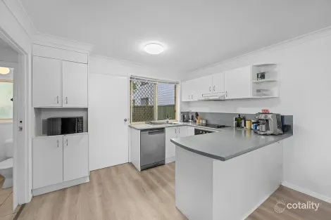 Property photo of 8/5 Ahern Street Labrador QLD 4215