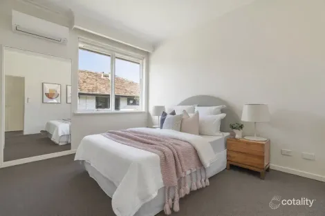 Property photo of 2/656 Inkerman Road Caulfield North VIC 3161