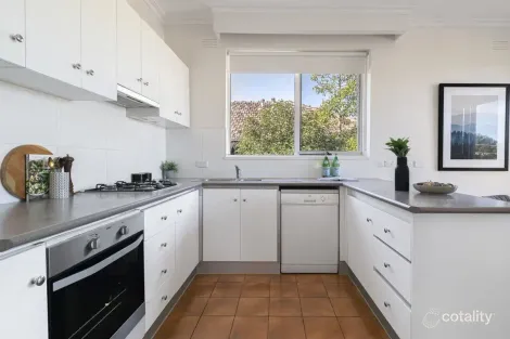 Property photo of 2/656 Inkerman Road Caulfield North VIC 3161