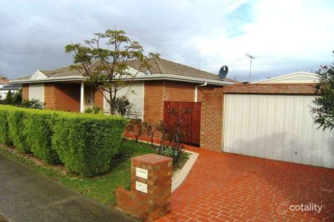 Property photo of 11 Edward Freeth Drive Endeavour Hills VIC 3802