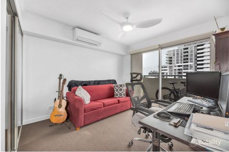 Property photo of 1805/67 Linton Street Kangaroo Point QLD 4169