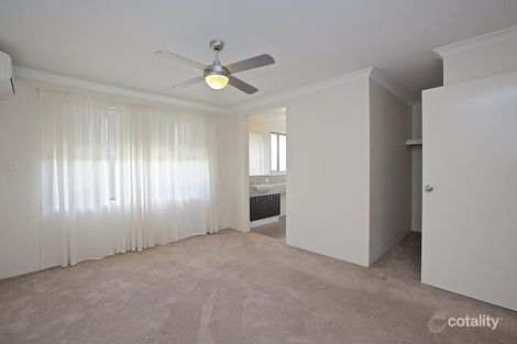 Property photo of 11 Manyleaf Link Banksia Grove WA 6031