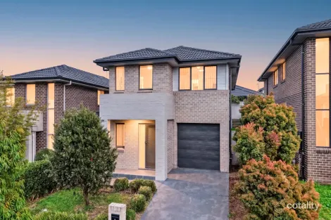6 ALBERMARLE RD, GLENFIELD, NSW 2167