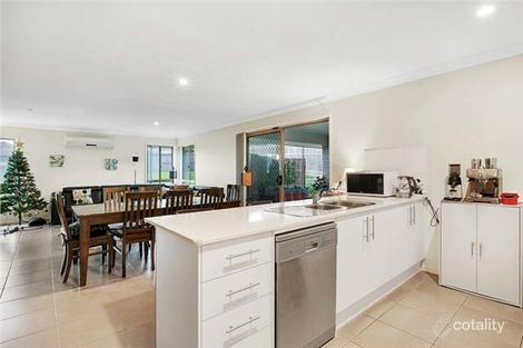 Property photo of 9 Honeypot Avenue Springfield Lakes QLD 4300