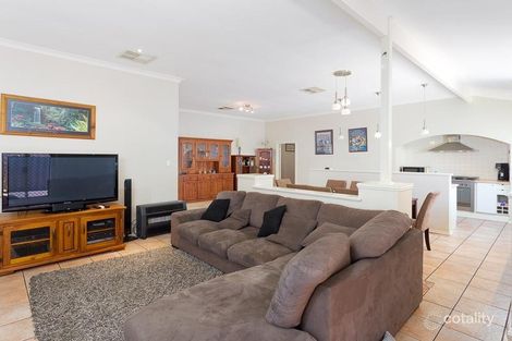 Property photo of 24 Carlhausen Close Atwell WA 6164