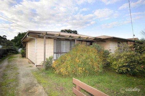 22 Swan Pde, St Leonards, VIC 3223