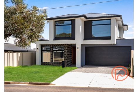 2 Todd Rd, Para Hills, SA 5096