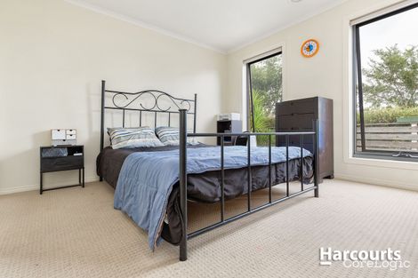 Property photo of 32 Ardent Crescent Cranbourne East VIC 3977