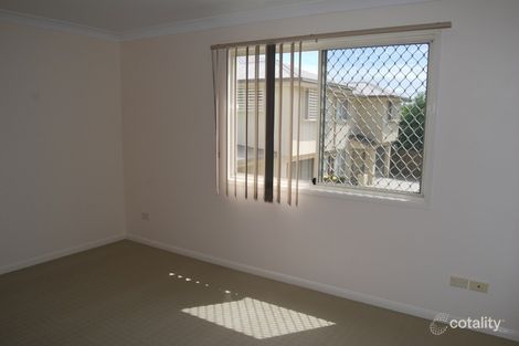 Property photo of 2/155 Pine Street Wynnum QLD 4178