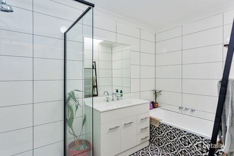 Property photo of 24/6-20 Ben Lomond Drive Highland Park QLD 4211