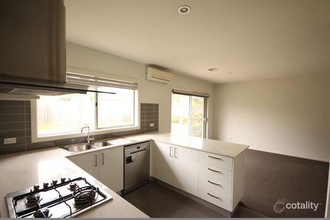 Property photo of 2/16 Bradford Drive Carrum Downs VIC 3201