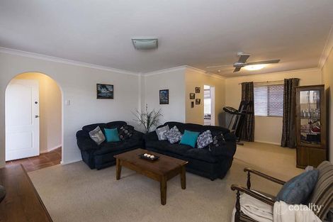 Property photo of 34 Inverness Circle Camillo WA 6111