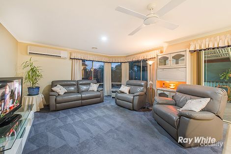 Property photo of 27 Masterton Place Cranbourne East VIC 3977