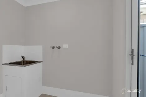 Property photo of 15 Parsons Way South Yunderup WA 6208