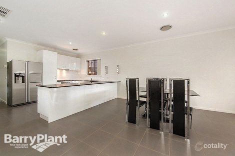 Property photo of 12 Duncombe Park Way Deer Park VIC 3023
