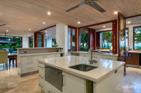 Property photo of 1/61-67 Arlington Esplanade Clifton Beach QLD 4879