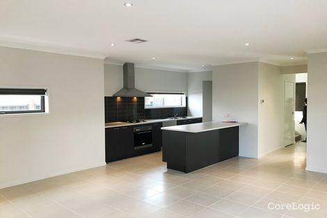 Property photo of 119 Arena Avenue Roxburgh Park VIC 3064