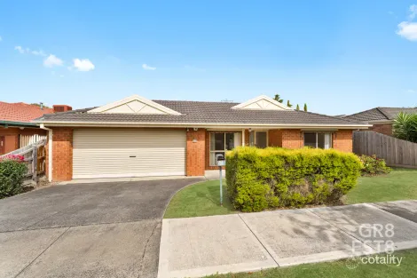 23 Bellevue Dr, Berwick, VIC 3806