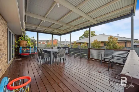 Property photo of 7 Circa Way Ararat VIC 3377