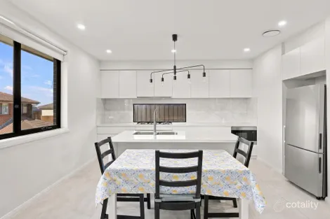 Property photo of 8 Heartfruit Avenue Cobbitty NSW 2570